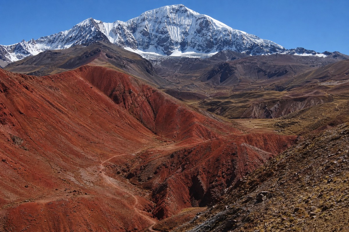 The Red Valley near Rainbow Mountain, a highlight after a Lima to Cusco flight